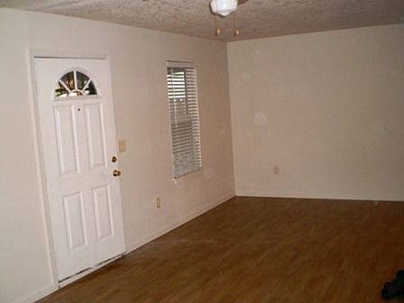 Hardwood floors thru out