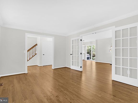 4th image of 1158 Ontario Ct