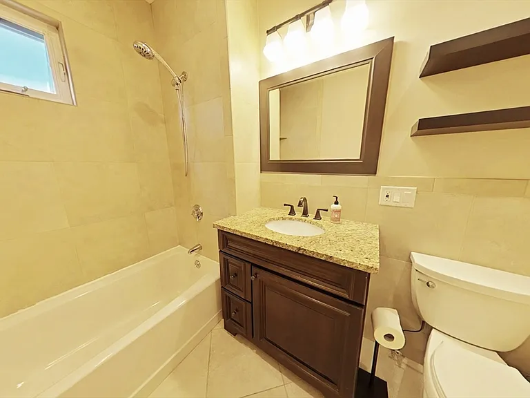 25 Princeton St #2 — Photo 16