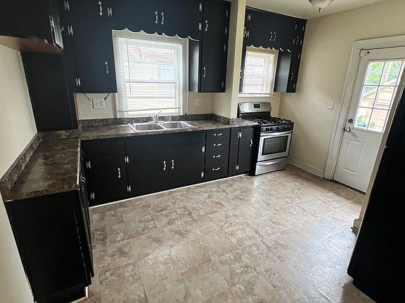 3rd image of 5445 Tracy Ave