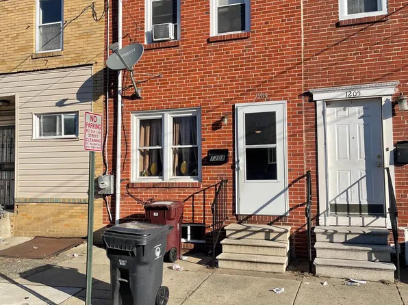1203 Lobdell St, Wilmington, DE 19801
