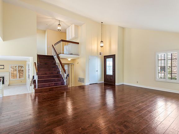 5th image of 11548 Coralberry Ct