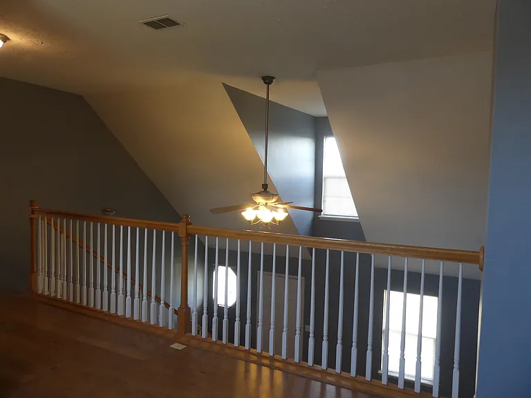 133-135 Hunter Ridge Dr — Photo 9