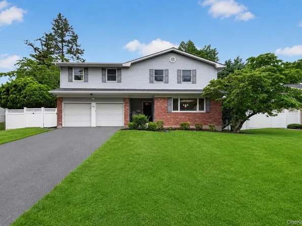 40 Pittoni Drive, Commack, NY 11725