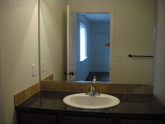 5th image of 4131 W Hood River Ave