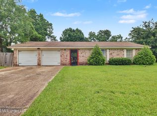 897 Auburn Dr, Biloxi, MS 39532