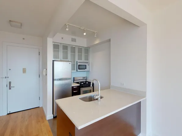 808 Columbus Avenue image 1 of 9