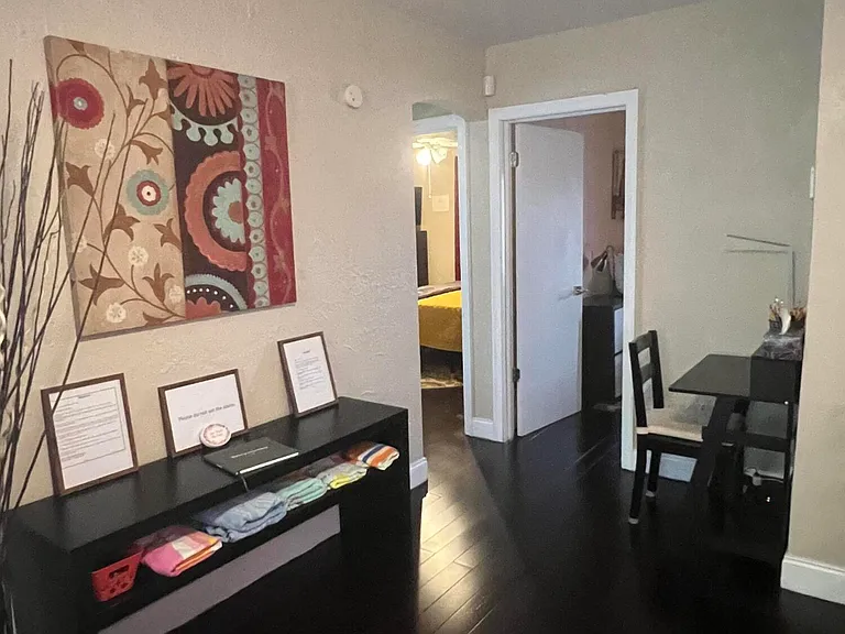 733 Green St — Photo 5