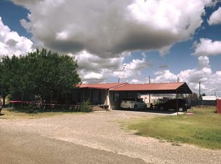 1607 W Avenue F, Alpine, TX 79830