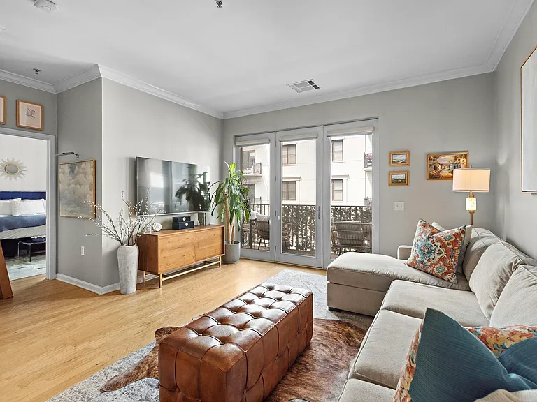 1200 Grand St #423 — Photo 7