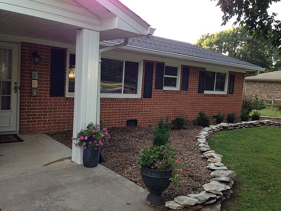 5th image of 607 John F Kennedy Dr