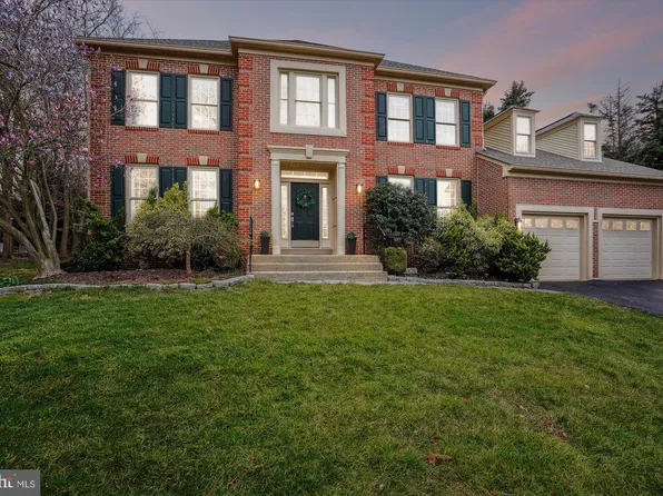 5471 Ashleigh Rd, Fairfax, VA 22030