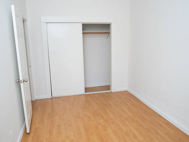 1032 York St — Photo 9