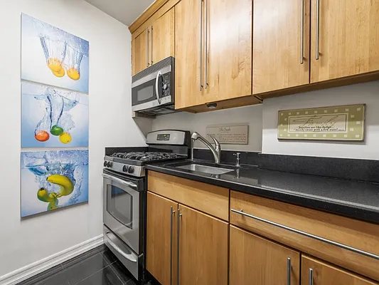 Sold by Sotheby's International Realty | media 6