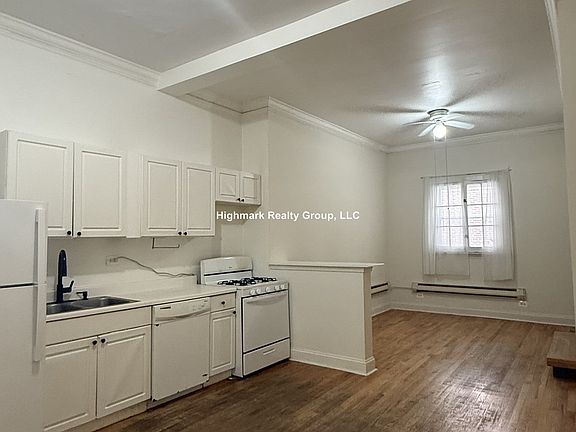 2nd image of 918 Green Bay Rd #Gor