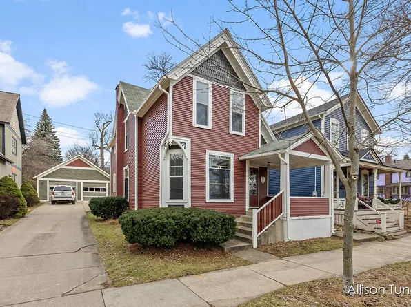 228 Prospect Ave SE, Grand Rapids, MI 49503