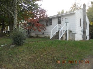 1016 Ardmore Dr NE, Greensboro, NC 27401