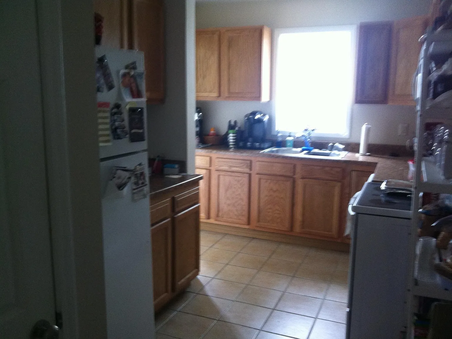 3 bed, 1.5 bath, 1900 sqft, $1,400 — Photo 3