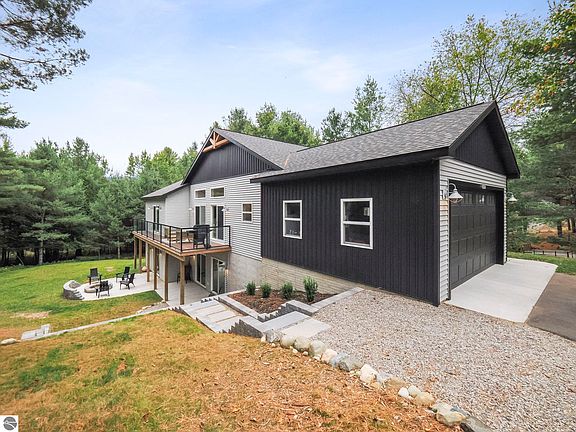 5th image of 9931 Cushman Ct