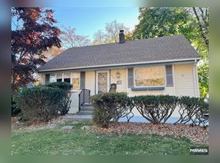 678 Grove St, Ridgewood, NJ 07450