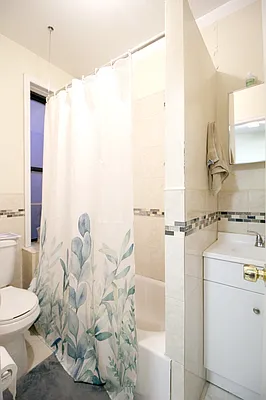 Rented by Elite NY Holdings | media 1