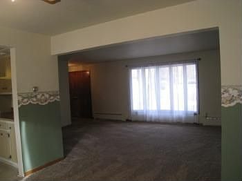 4th image of 2433 Oakwood Dr