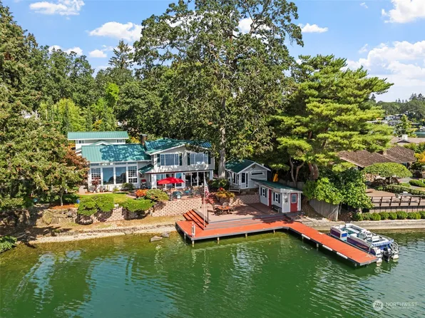 10028 Point Lane SW, Lakewood, WA 98499