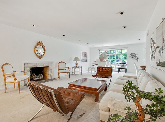 2nd image of 6837 Lexington Ln