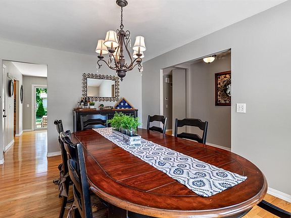 2nd image of 2731 Irondale Dr