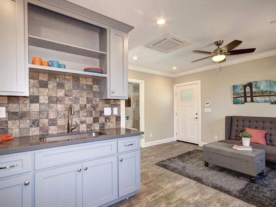 1st image of 1207 58th St #1207
