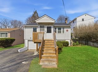 537 Rogers Dr, Roxbury Twp., NJ 07850