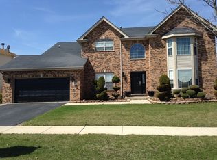 915 Laura Ln, Sauk Village, IL