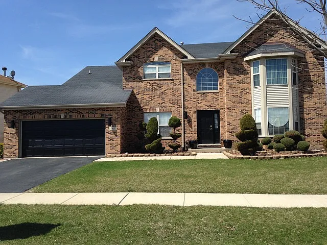 915 Laura Ln photo 1