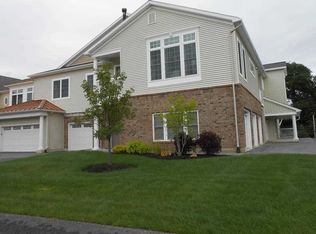 508 Valley Pointe Dr, Niskayuna, NY 12309