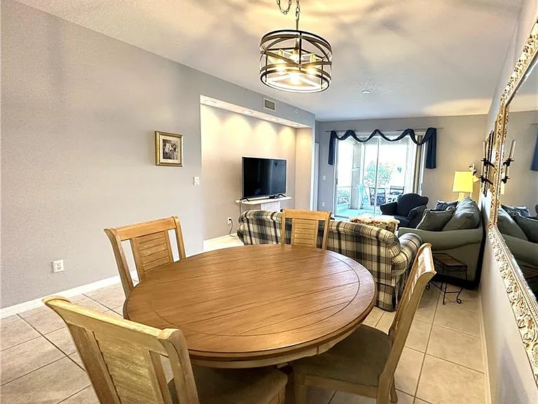 6670 Huntington Lakes Cir #103 — Photo 8