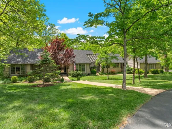 18525 Sassafras Place Dr, Glencoe, MO 63038