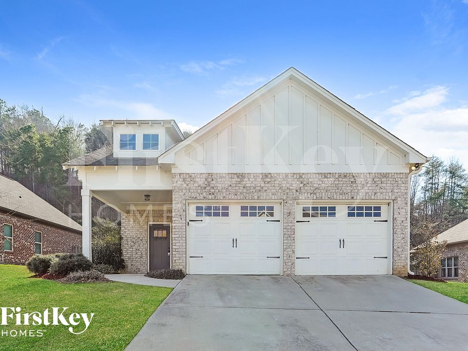 1st image of 1384 Woodridge Pl