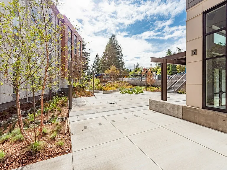 7000 Campus Living — Photo 5