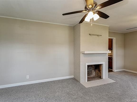 3rd image of 3448 Fairview Dr