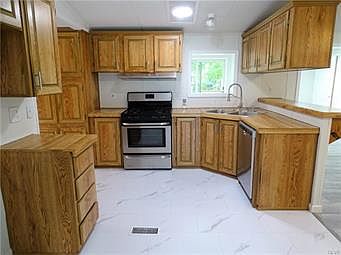 4th image of 1238 Meyer Dr