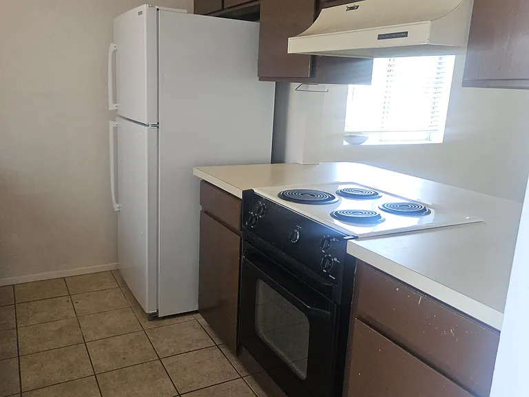 1605 S Telshor Blvd #F — Photo 4