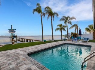 1681 Sea Breeze Dr, Tarpon Springs, FL 34689