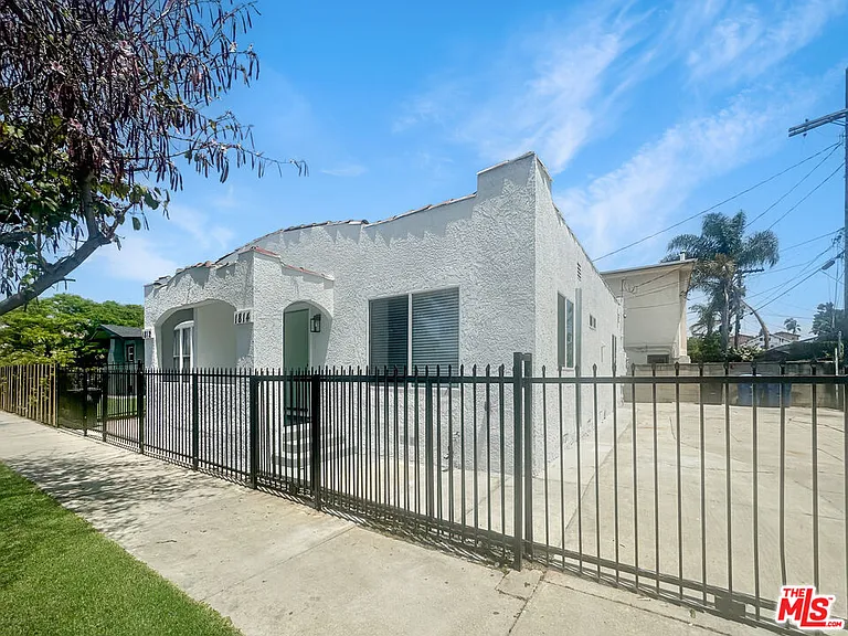 1814 S Longwood Ave — Photo 6
