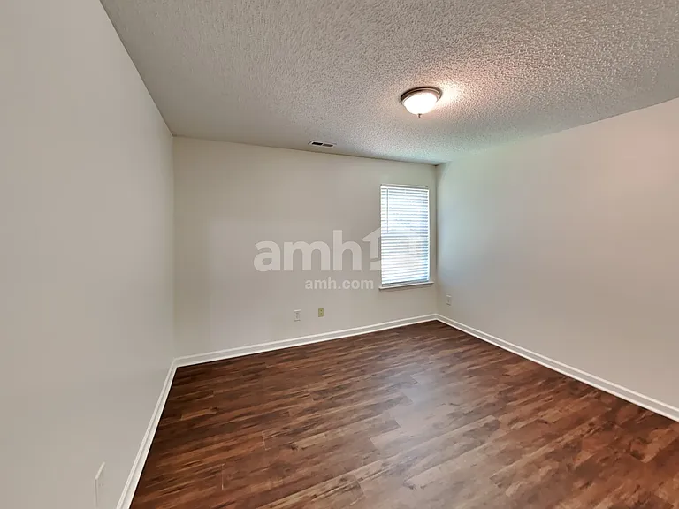 10713 Haddington Dr NW — Photo 14
