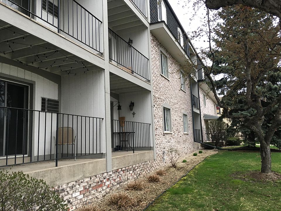 1st image of 121 W North St