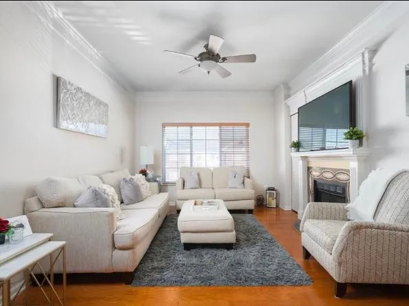 5602 Acorn Ln, Sterling Heights, MI