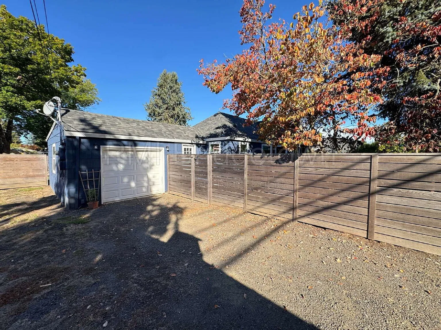 2 bed, 1.0 bath, 904 sqft, $2,190 — Photo 2