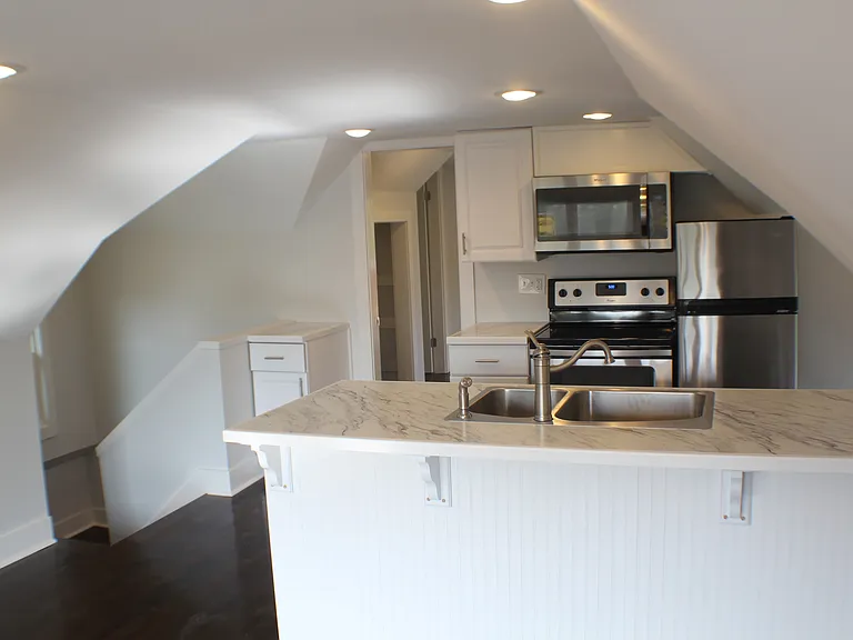 3339 Charlotte St #3 — Photo 8