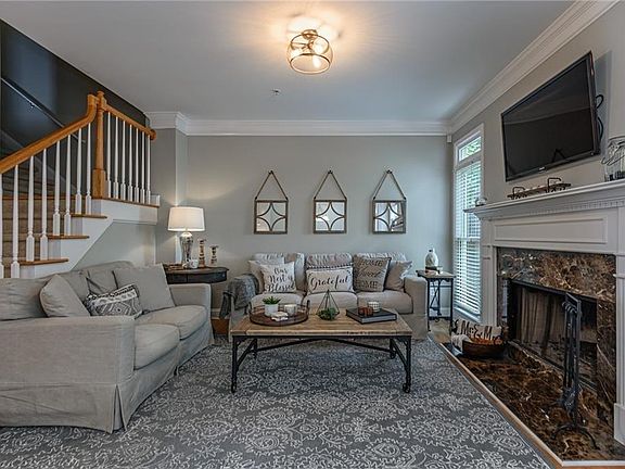 5th image of 2140 Briarwood Blf