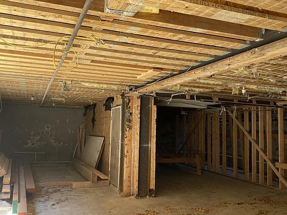 3rd image of 404 La France Ave